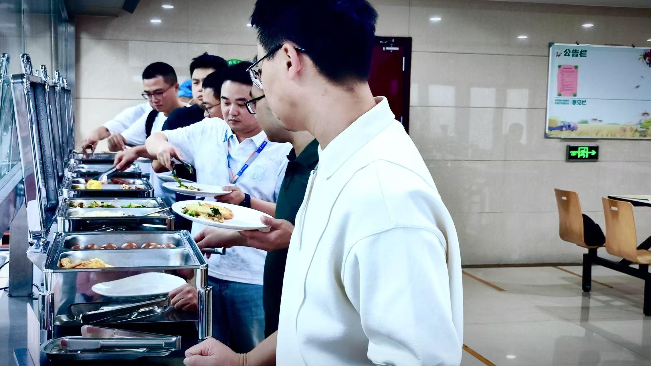 食堂早餐模式升级，多元选择获好评