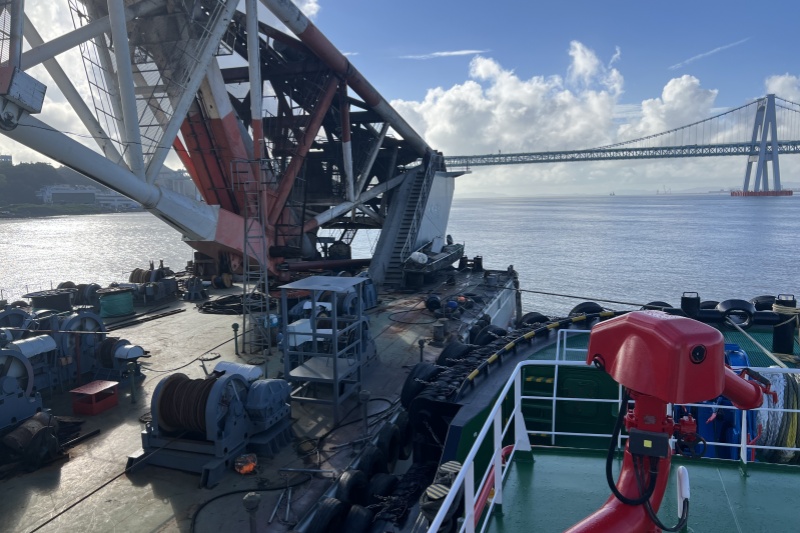 台风“范斯高”逼近，港服公司圆满完成无动力工程船紧急拖带任务